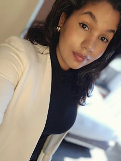 Jasmine T.