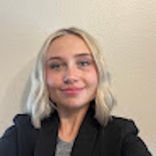 Ellie S.