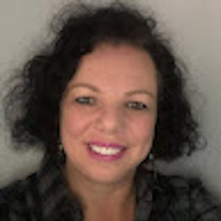 Lisandra R.