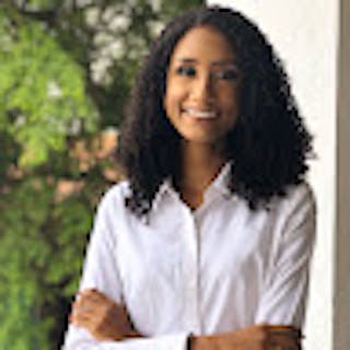 Laiane M.
